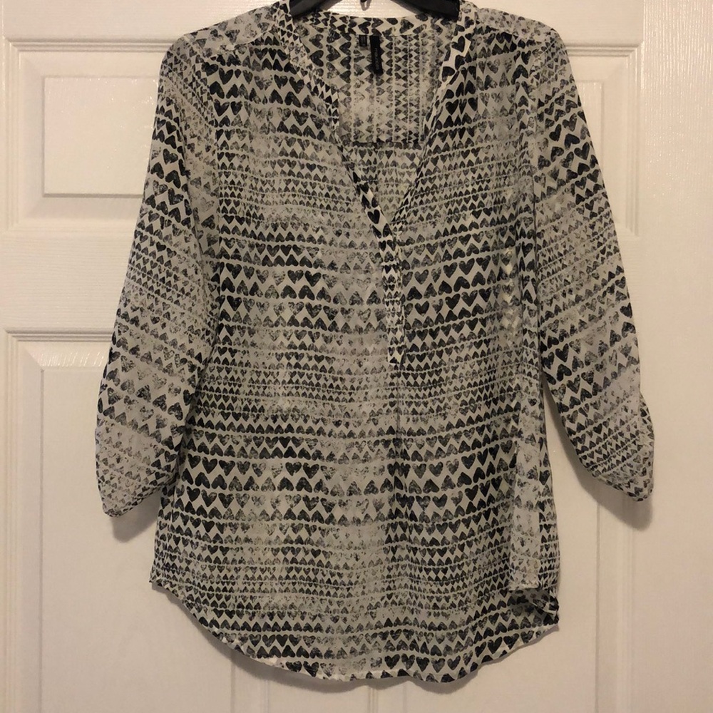 Maurices long sleeve blouse M white/black hearts
